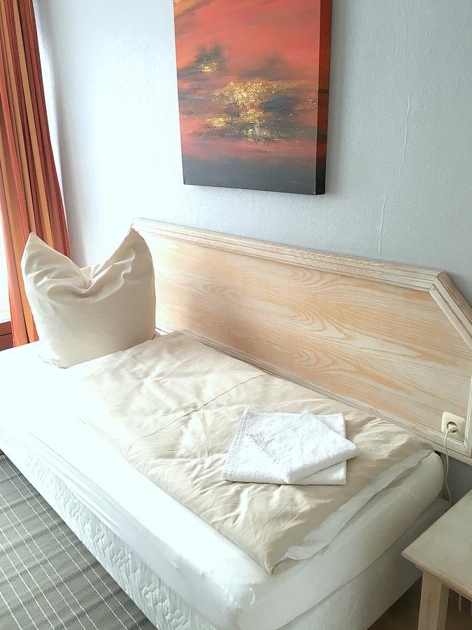 Hotel Zum Wolf Рьотген Екстериор снимка